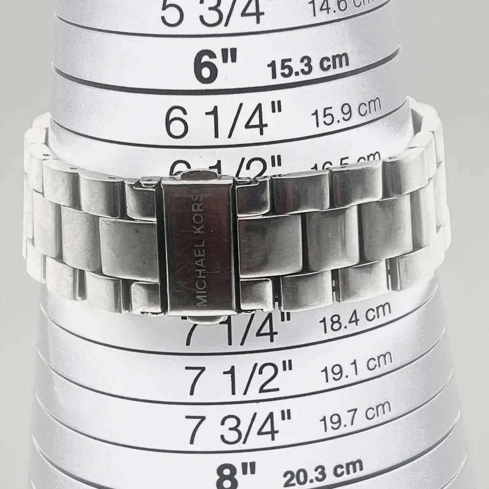 Michael Kors Runway Slim Watch Silver Unisex 40mm case 7" Wrist New Battery - Picture 3 of 10